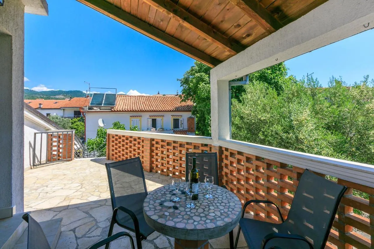 Apartments Tatjana Novi Vinodolski